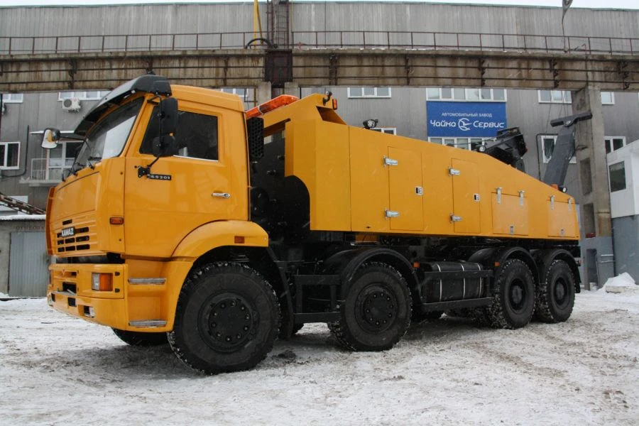 Partial Loading Wrecker 2784GT on KAMAZ-65201 Chassis