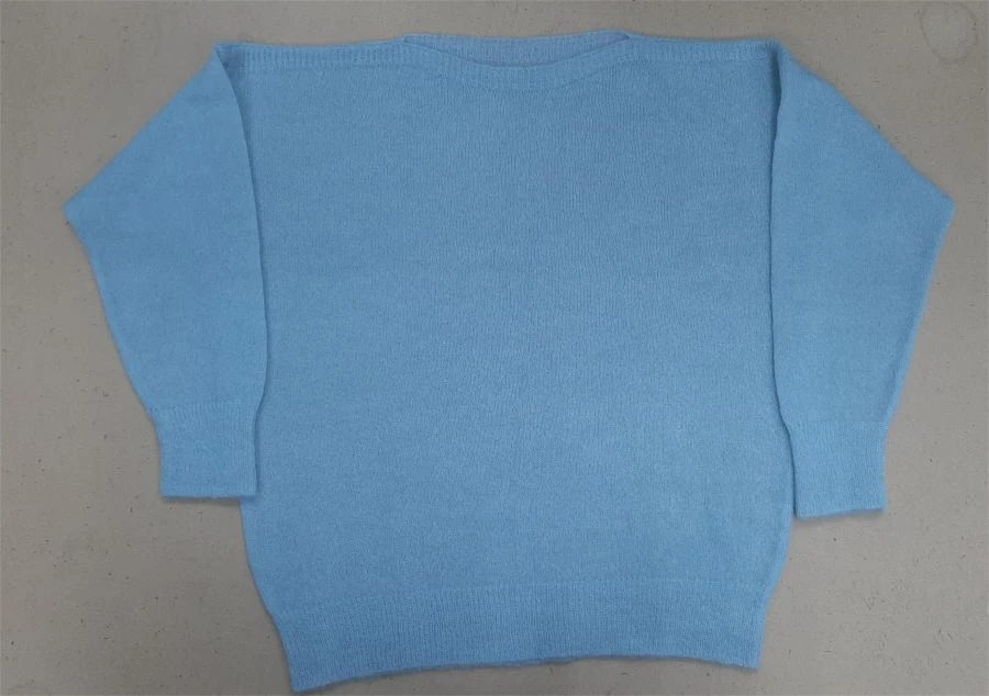 Women's Sweater Made from Blended Yarn - Customizable Designs and Sizes