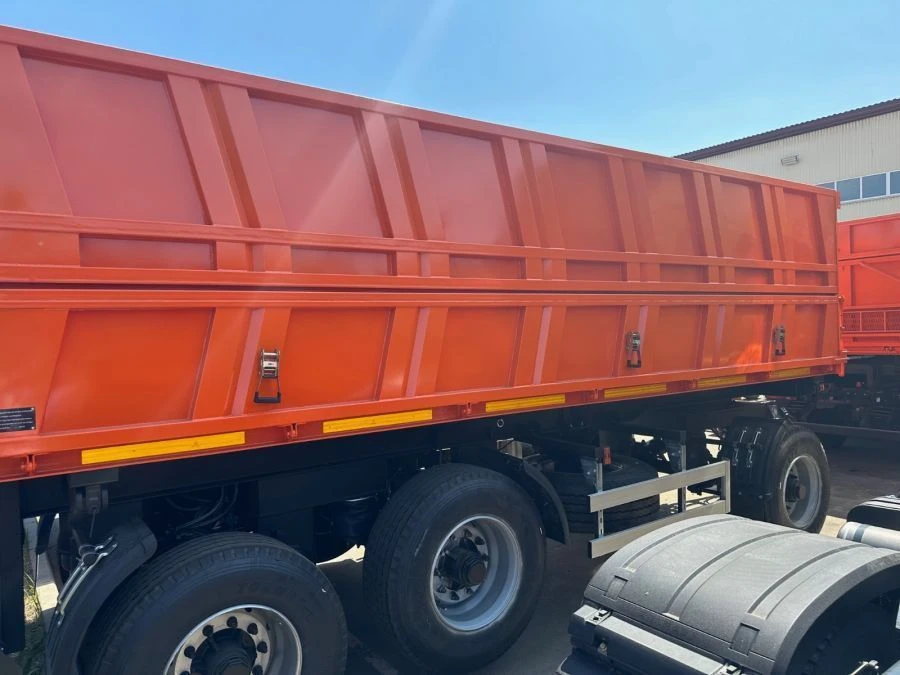 Three-Axle Trailer with Pneumatic Suspension, Model 3524-16A