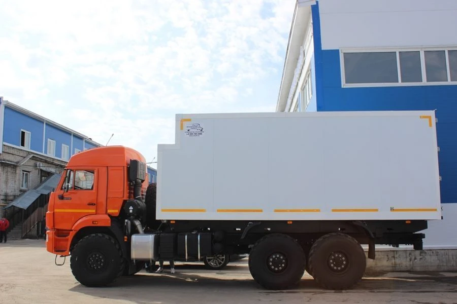 Diesel Truck with Isothermal or Refrigerated Van Body, Model 57564