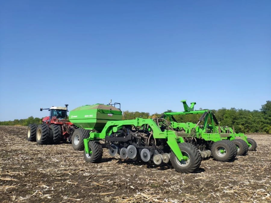 Direct Seeding Grain and Fertilizer Seeder Don 651-M68