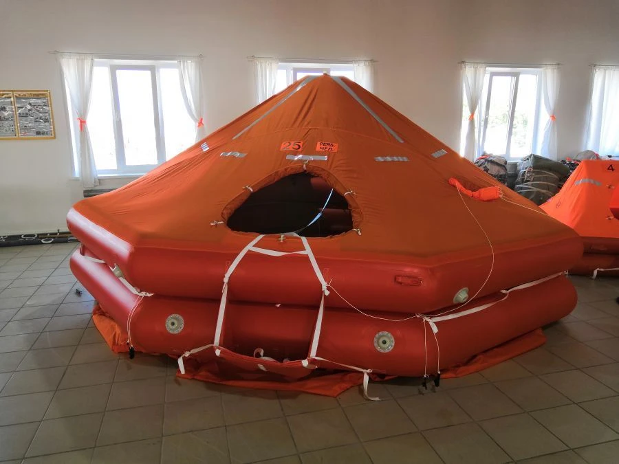 Inflatable Marine Liferaft PSM-25U with Release Mechanism