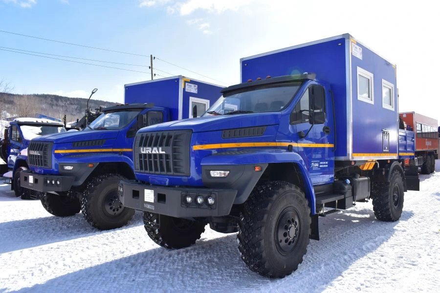 重型卡车带起重机 Ural 4320-4551-79/81/83