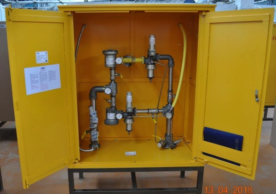 Пункт редуцирования газа шкафной (ГРПШ) с основной и резервной линиями редуцирования ШБДГ 12/3-1800-2 на базе регулятора РДК-K