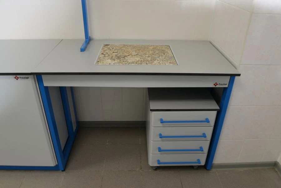 Prestige Series "SVP" Laboratory Weighing Table