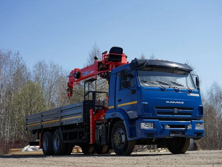 Multifunctional Truck with Hydraulic Crane KMA Based on KAMAZ 65117 Model 64K32N-U8