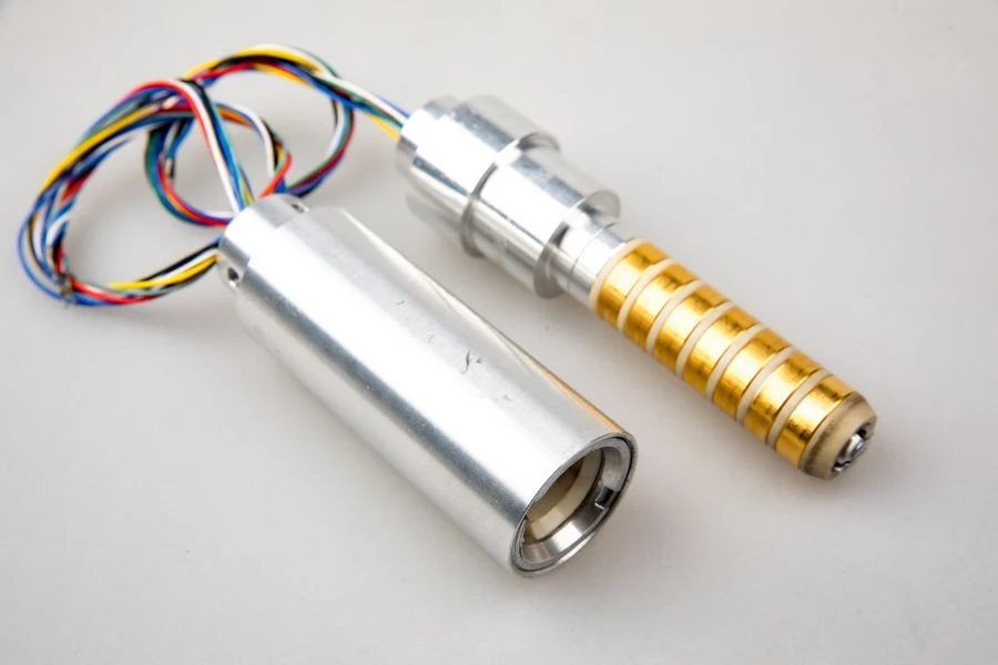 Electrical Connector (Plug) SN for DC and AC Circuits