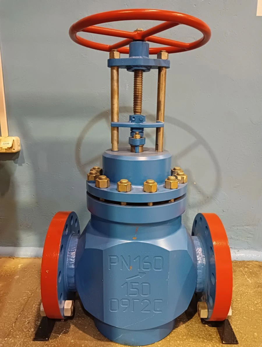 Shut-off Valve for Industrial Applications, Type KZ DN100 PN70