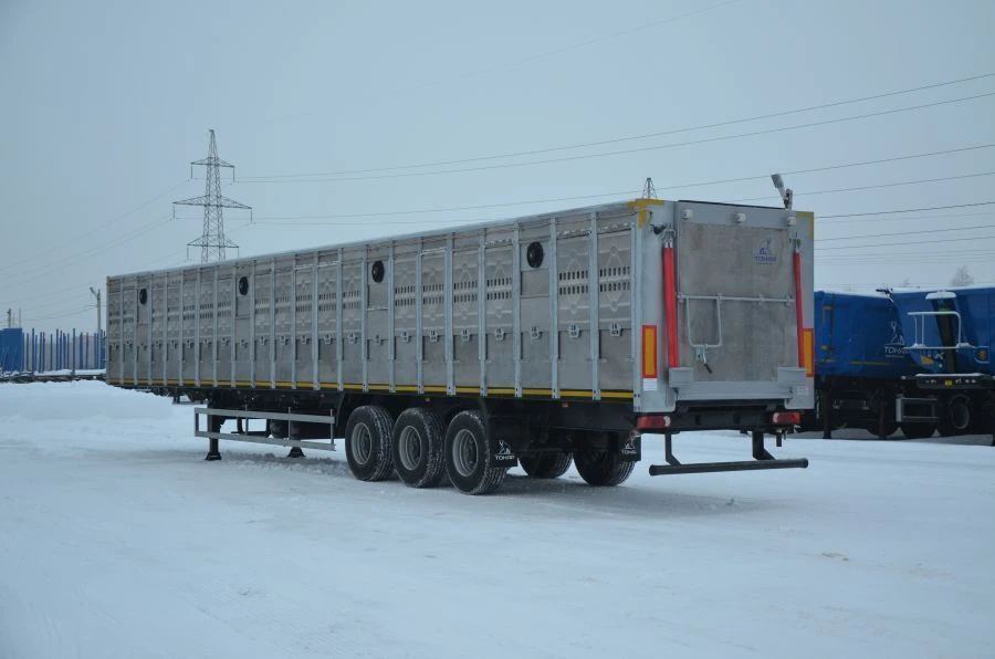 Livestock Transport Semi-Trailer Tonar 9887 with Axles 90422, 90431