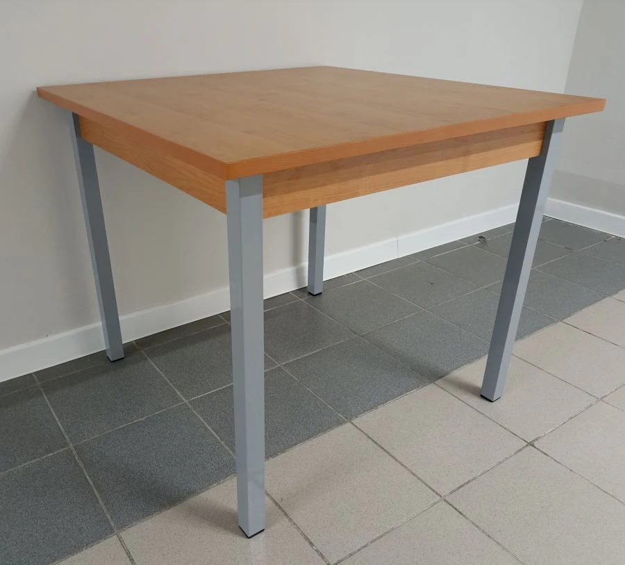 Dining Table with Metal Frame 210.24.00