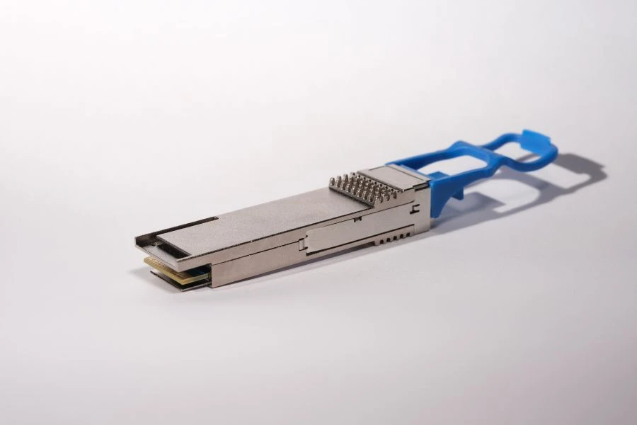 NR-QSFP Optical Transceiver Group - 40G/100G Models