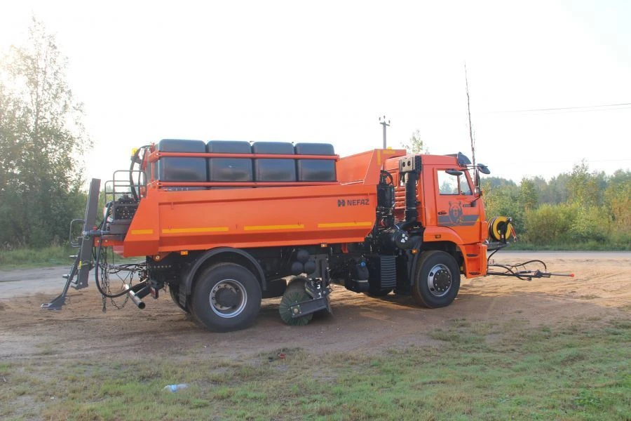 Multi-Purpose Road Sweeper MKDU-10 on KAMAZ-53605-A5 Chassis