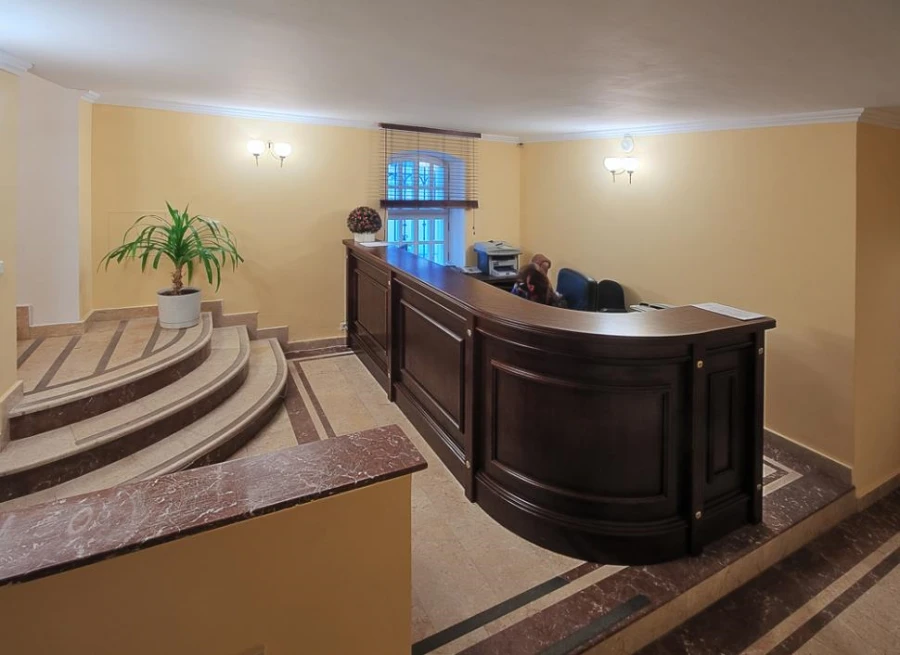 Solid Wood Bar Counter for Stylish Interiors