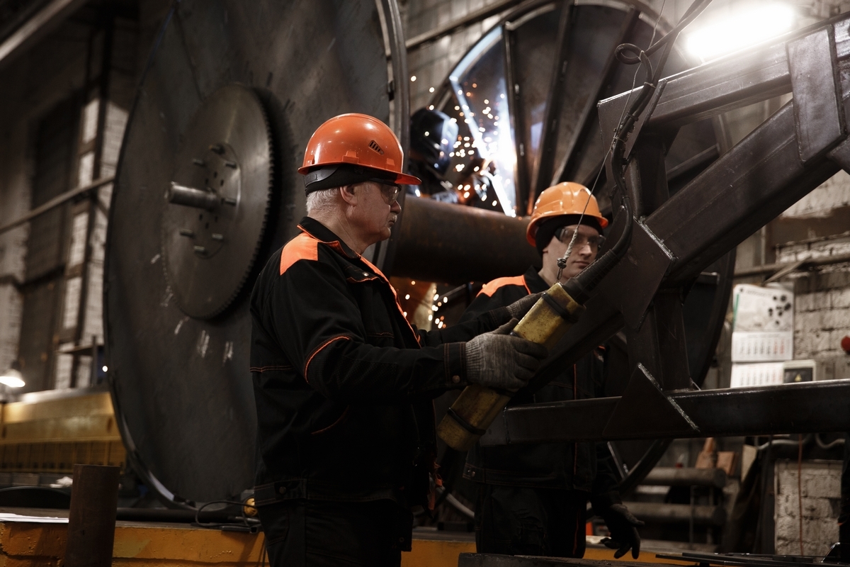 ISKADAZ SPECIAL MACHINERY PLANT LLC
