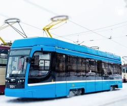 Low-Floor Tram Car Model 71-628