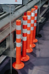 Traffic Guidance Signal Posts for Road Use