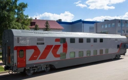 Two-Story Passenger Car with Sleeping Compartments Model 61-4472.01