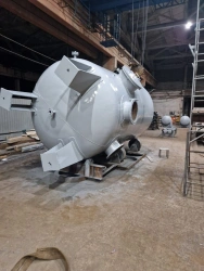 Vertical Storage Tank for Liquid and Bulk Materials