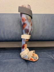 Full Leg Brace for Stabilization and Correction