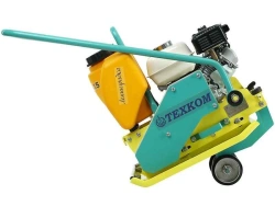 Vibratory Plate Compactor for Asphalt and Soil TEHKOM VT 90-15N