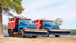 Universal Road Combined Machine VMKD 6843M1 on Ural 5557 Chassis