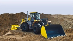 Universal Road Machine "Kirovec" Model K-708UDM