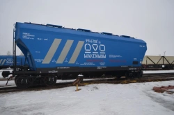Grain Hopper Car for Bulk Transport Model 19-6870