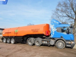 Steel Tank Semi-Trailer for Transporting Oil Products Model 9639U