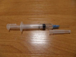 Sterile Single-Use Self-Locking Injection Syringes, 2 ml Capacity