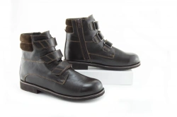 Orthopedic Footwear with Insulated Lining: Ankle Boots