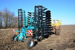 Lightweight Semi-Trailer Folding Disc Harrow DL-520PS M "Forward