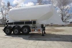 Specialized SF3U Tank Semi-Trailer for Bulk Transport