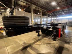 Container Semi-Trailer FOXTANK 877725 with AXL-01 Axles