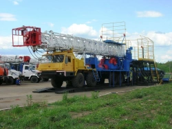 APR-80 Lifting Unit for Well Repair and Drilling on BAZ-6906 Chassis