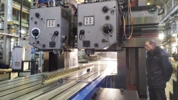 High-Performance Universal Milling Machine Overhaul UF0907