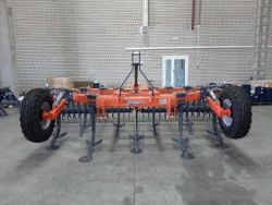 Chisel Plow for Deep Soil Loosening PЧ-4.5