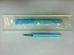 Disposable Surgical Scalpel with Plastic Handle Type 1, Blade No. 11