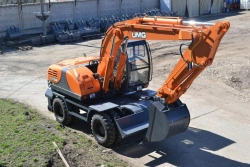 E170W Pneumatic Wheel Excavator - Versatile Earth Moving Machine