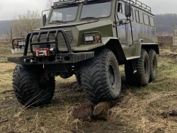 ZTM 30081-11 All-Terrain Low-Pressure Tire Vehicle