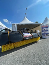 Watson 300 Brush Equipment with Hydraulic Rotation