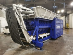 Mobile Wood Waste Shredder, Model TT-1600 DU