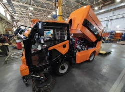 Compact Vacuum Sweeper VKM 2020