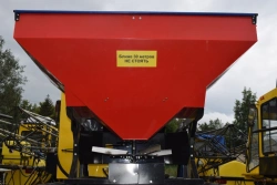 Mineral Fertilizer Spreader "Rubin" 1000L Model