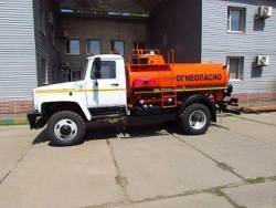 Fuel Tank Truck for Transporting and Refueling 46830F-2 on GAZ 33086 Chassis