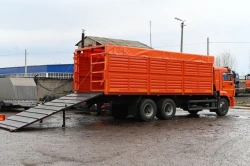 AZC1030 Livestock Transport Vehicle 533918 on Chassis 65115-A5, 65115-50, 61115-5H