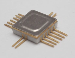 Voltage Comparator Chip 521CA4 C1 (Gold Plated)