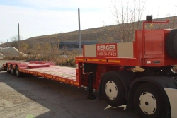 Semi-Trailer 9853 with Metal Platform and Ramps 9853-0000040-01 to 9853-0000040-07