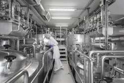 Cream Storage Tank with Mixer