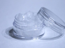 Sodium Fluoride for Vacuum Deposition