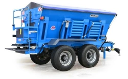 Multifunctional Trailed Distributor URM-10